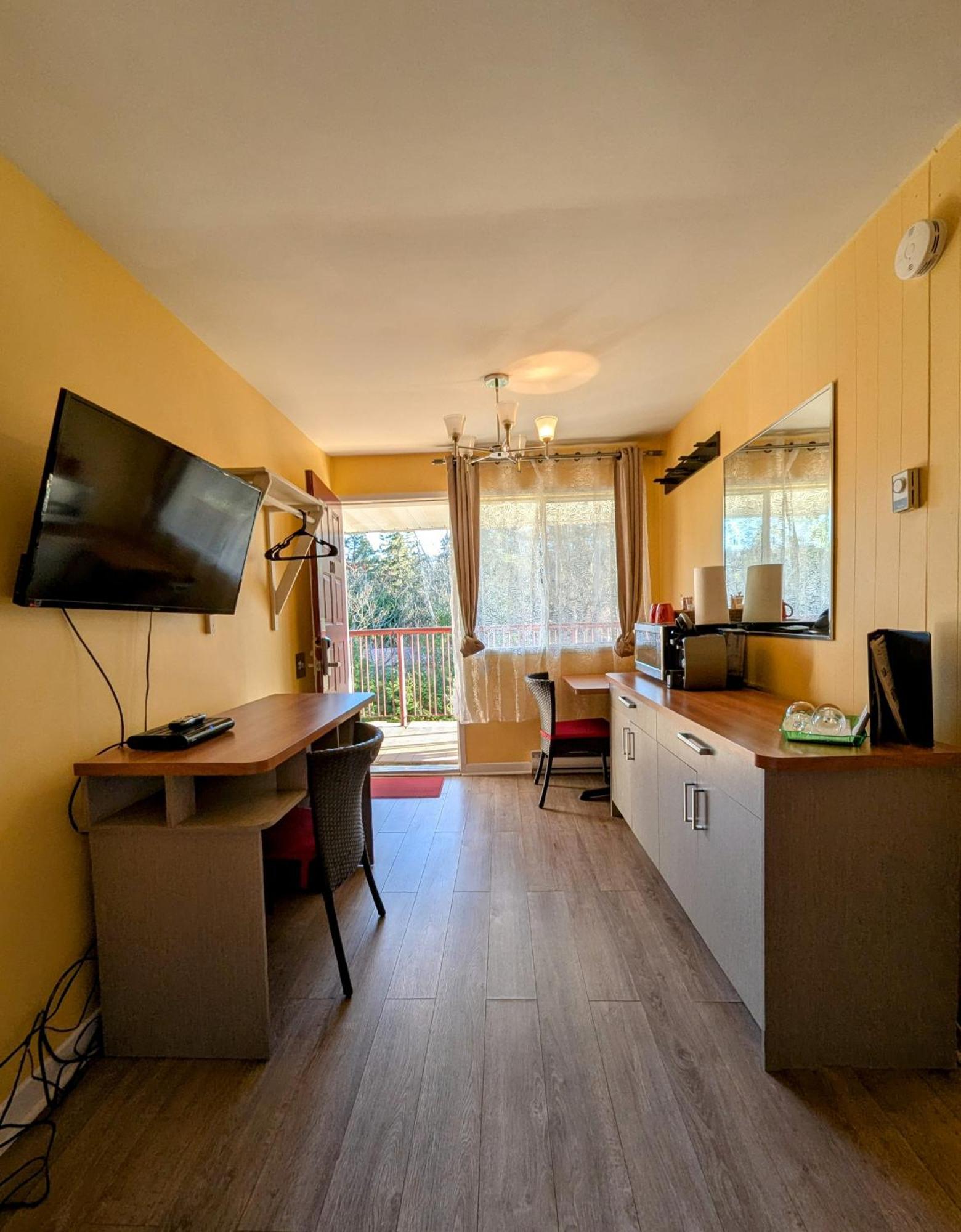 Motel Des Pentes Et Suites Saint-Sauveur-des-Monts Eksteriør billede